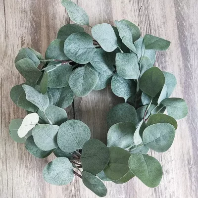 Branche d'eucalyptus artificielle en plastique – image 3