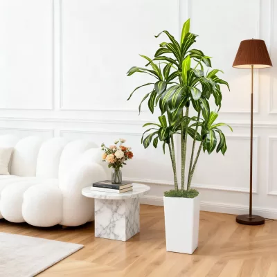 Dracaena artificiel en plastique, pot blanc